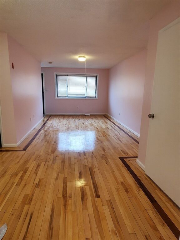 Property Photo:  386 Farrwood Dr 386  MA 01835 