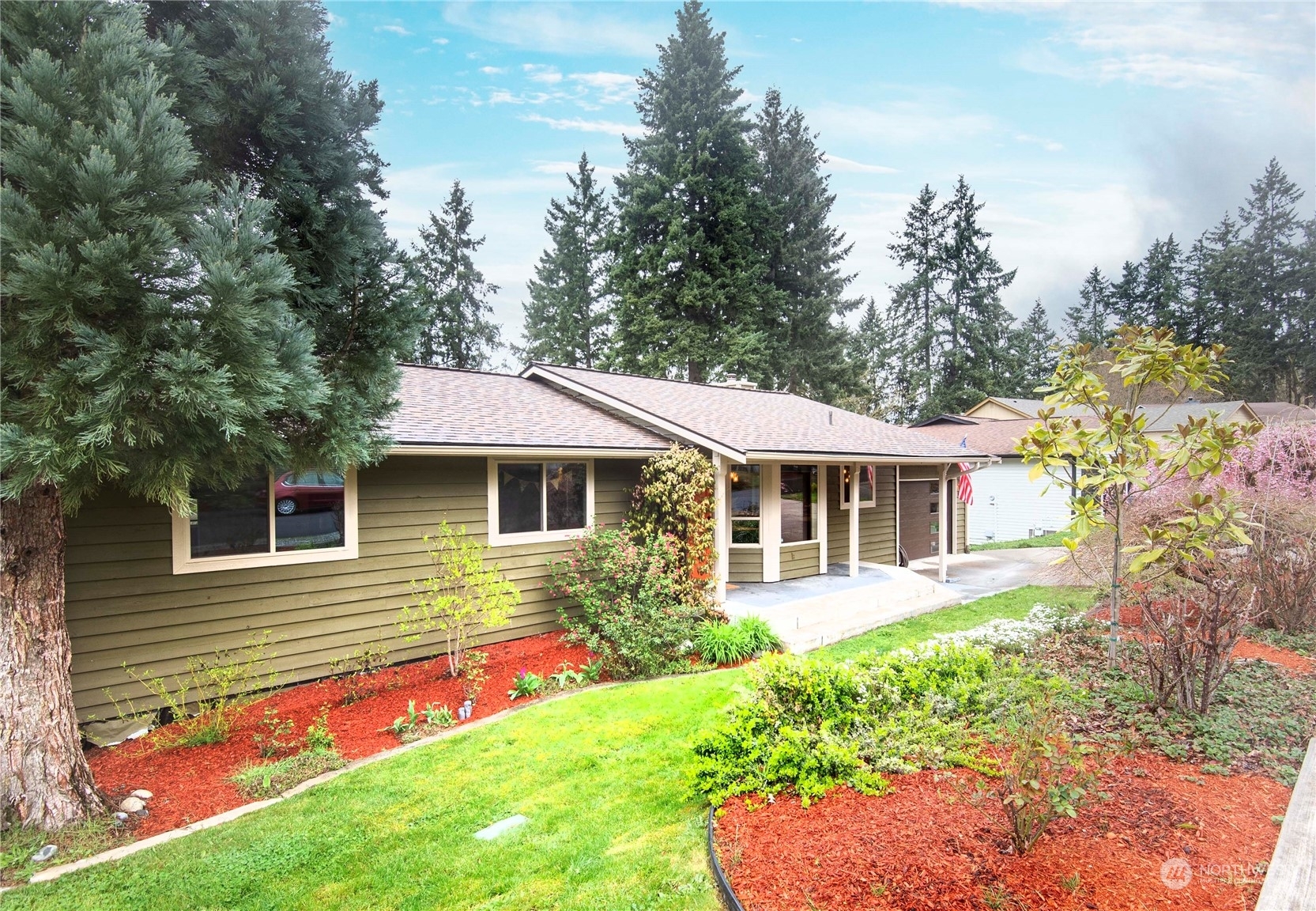 Property Photo:  65 Hylebos Avenue  WA 98354 