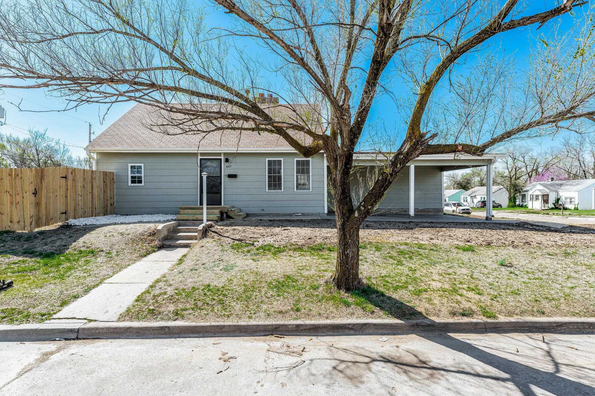 Property Photo:  3003 E 12th St N  KS 67214 