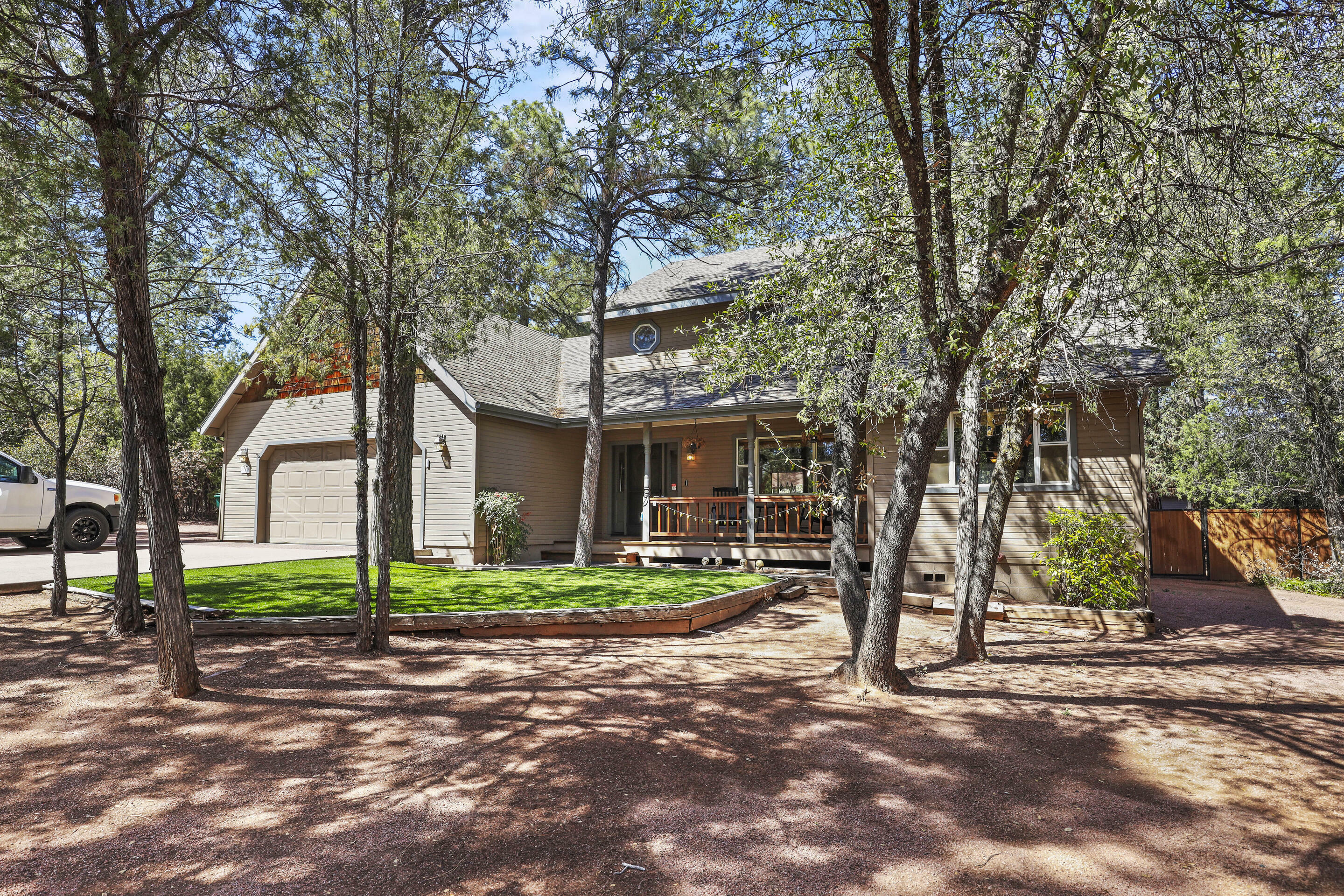 Property Photo:  304 W Grace Lane  AZ 85541 