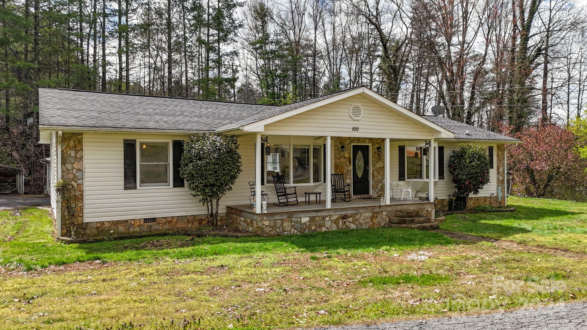 Property Photo:  100 Ebenezer Road  NC 28762 