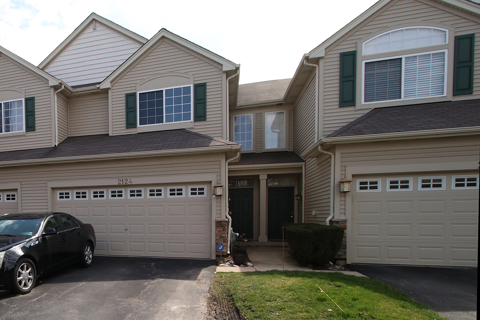 Property Photo: 2124 Gallant Fox Circle 2124 IL 60538
