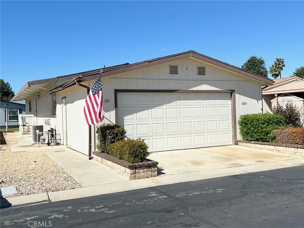 Property Photo: 1229 Yellowood Drive CA 92545