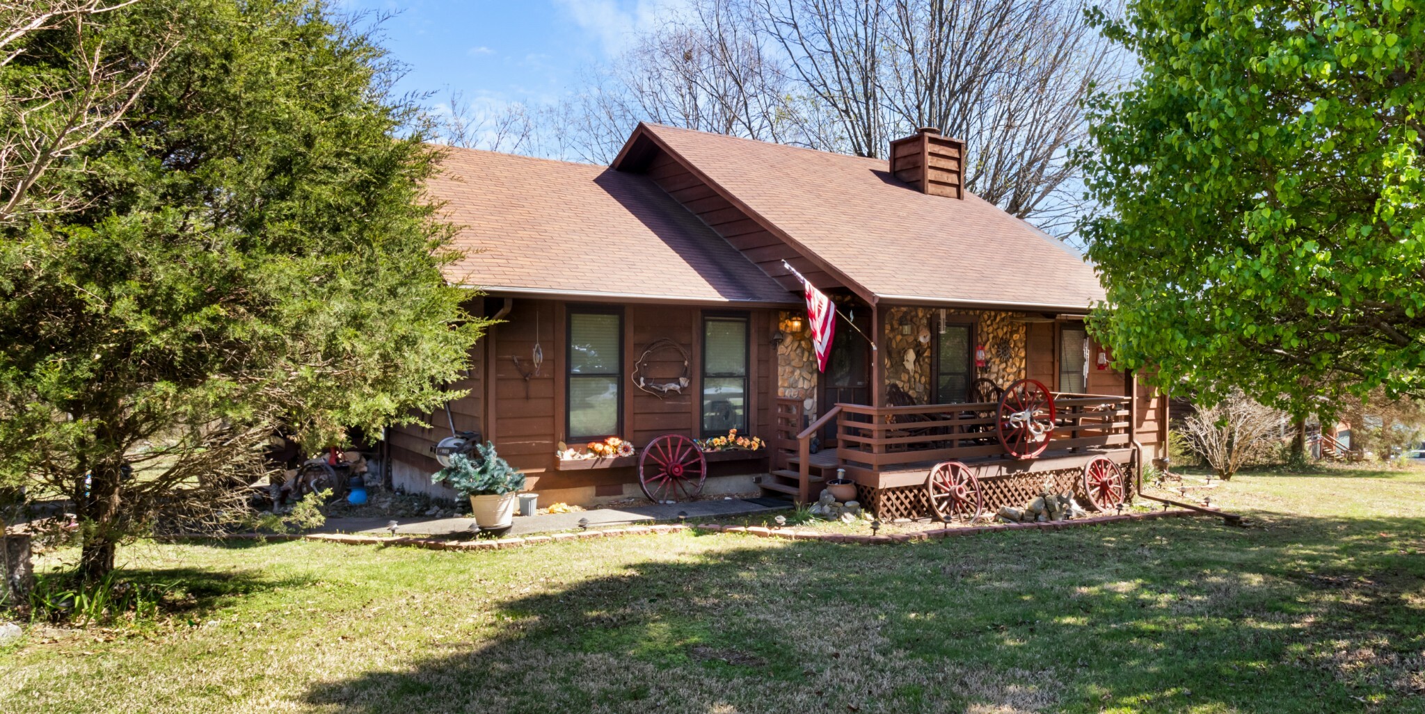 Property Photo:  207 Sandy Kay Rd  TN 37023 