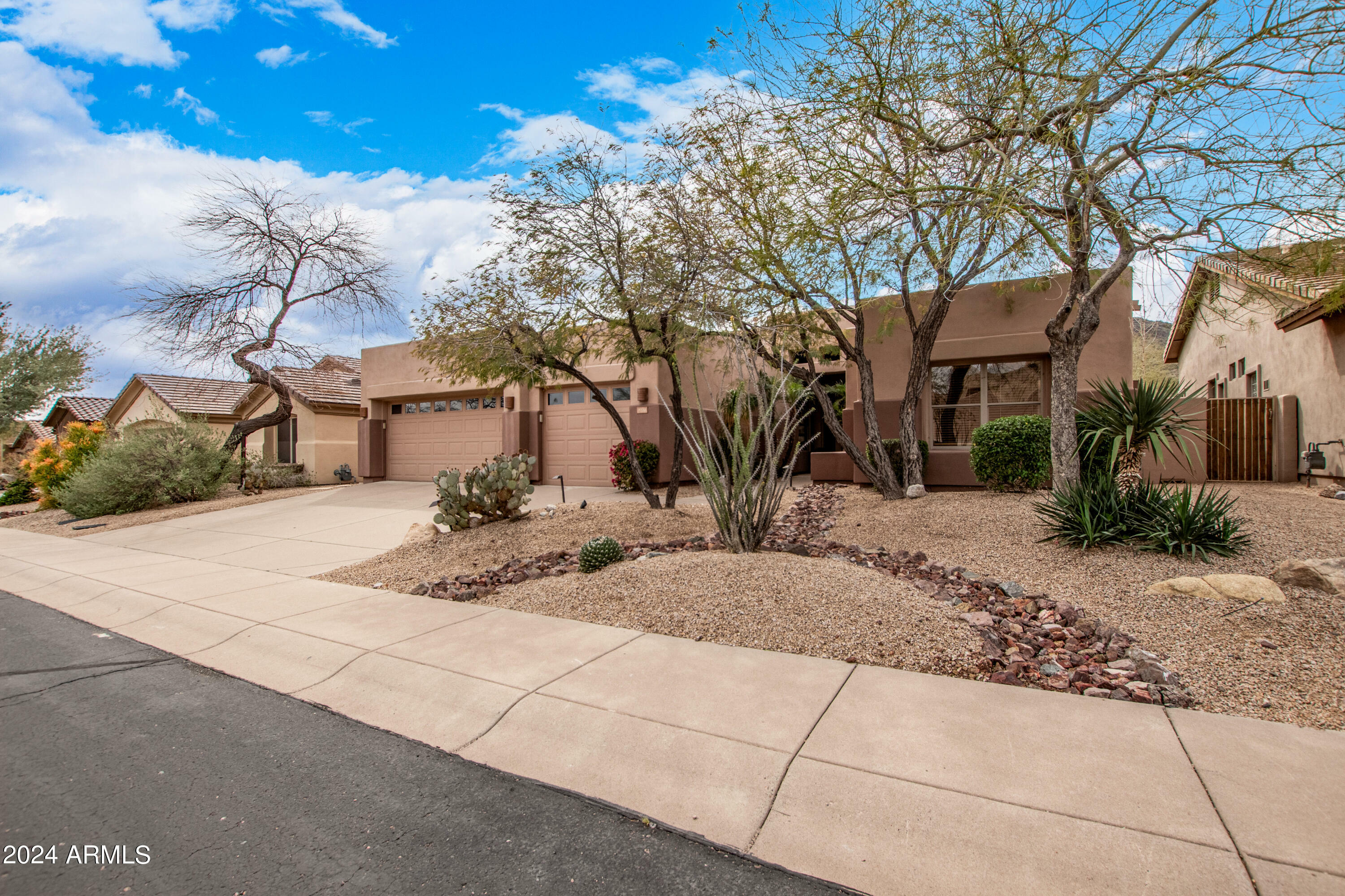 Property Photo:  9220 N Longfeather --  AZ 85268 