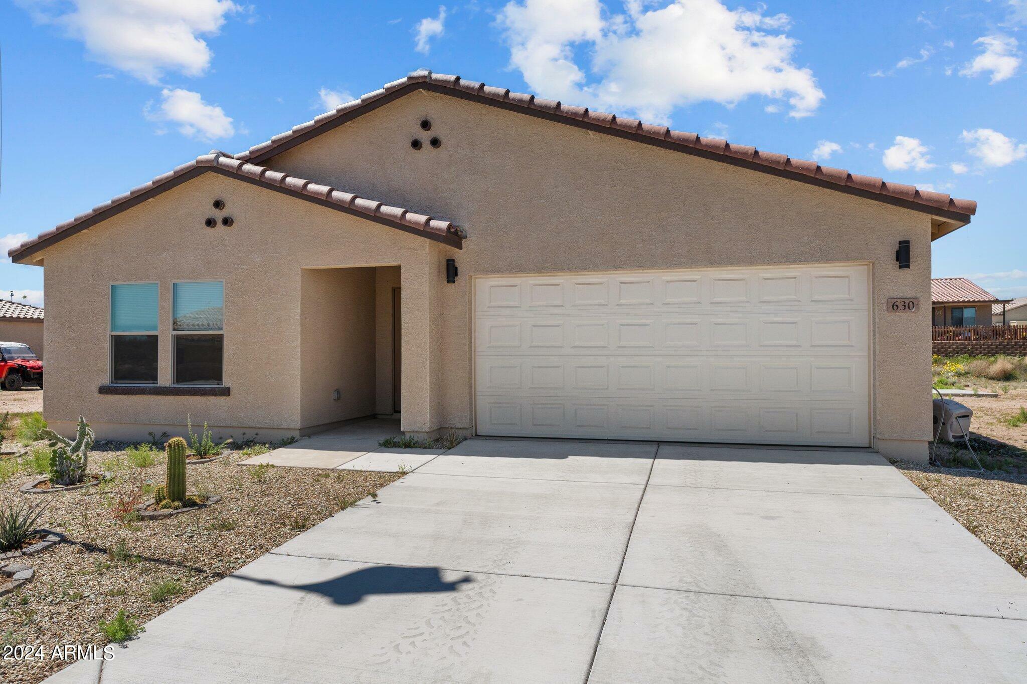 Property Photo:  630 Ringtail Road  AZ 85390 