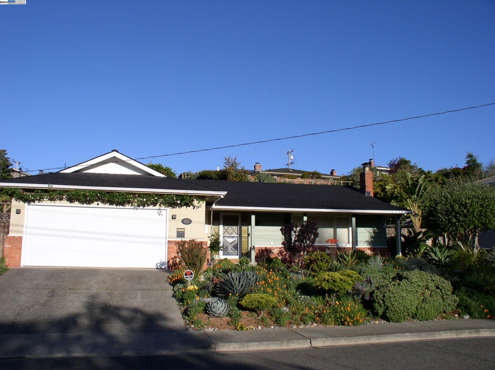 Property Photo:  2525 Lakeview Dr  CA 94577 