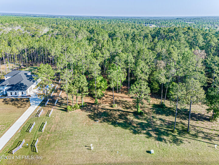 Property Photo: 10129 Breakaway Court FL 32219
