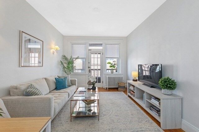 Property Photo:  242 S Huntington Ave 8  MA 02130 