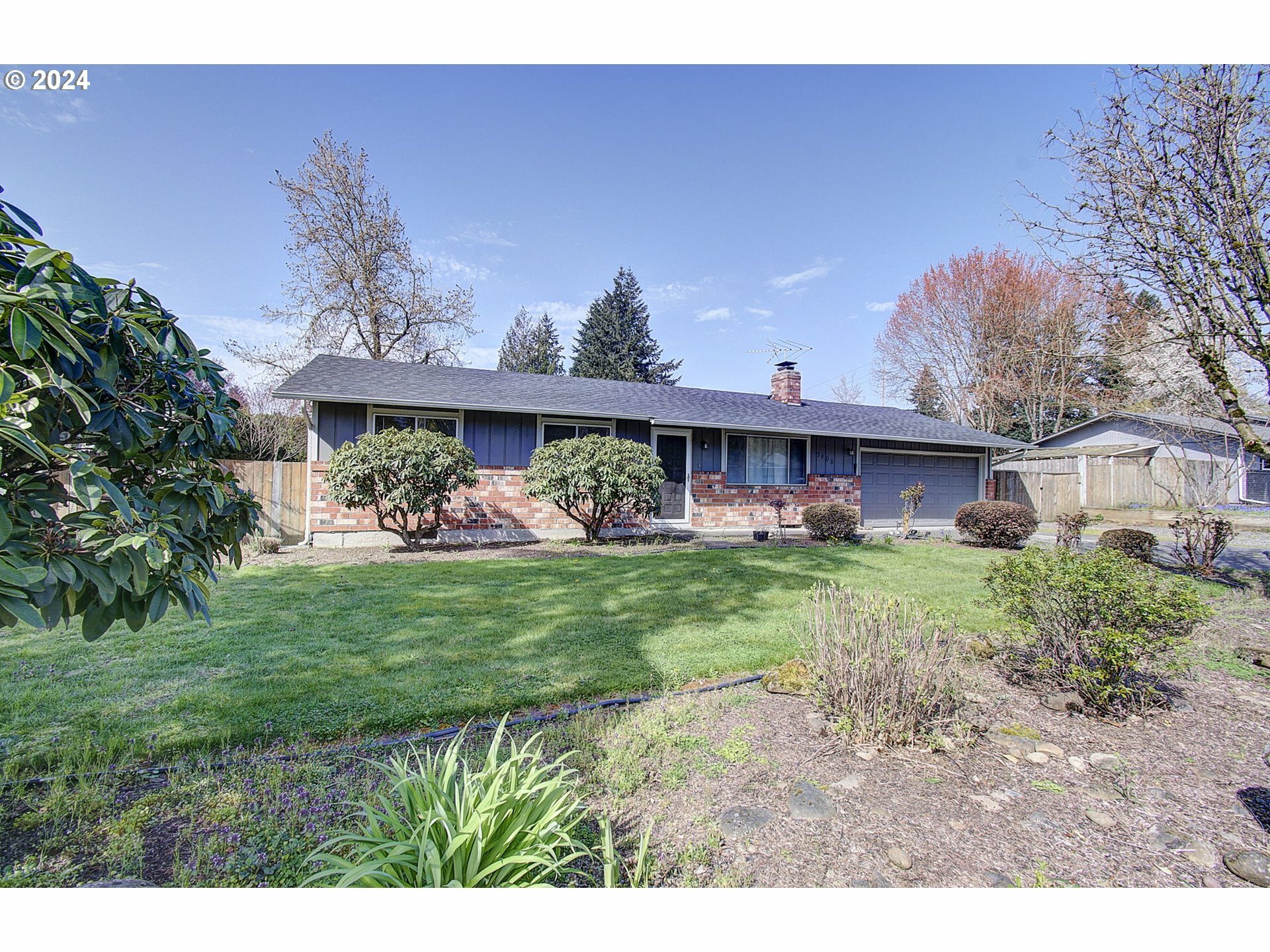 Property Photo:  7408 NE 144th Ave  WA 98682 