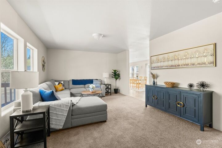 Property Photo: 818 A Street WA 98593