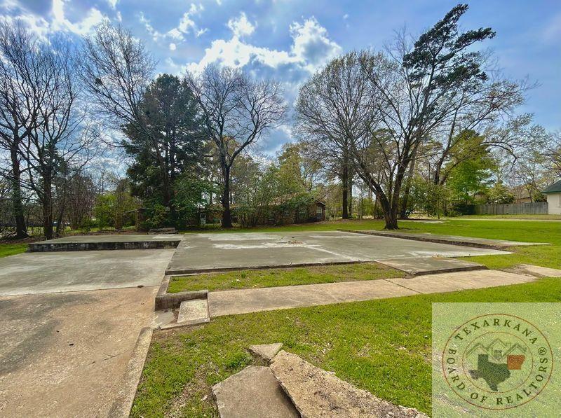 Property Photo:  1202 E 12th  AR 71854 