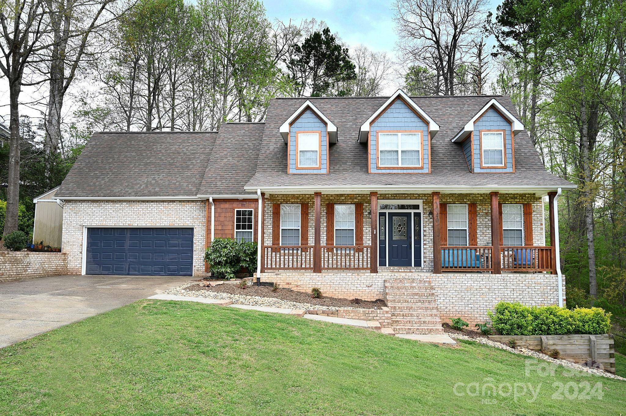 1040 38th Avenue NE  Hickory NC 28601 photo