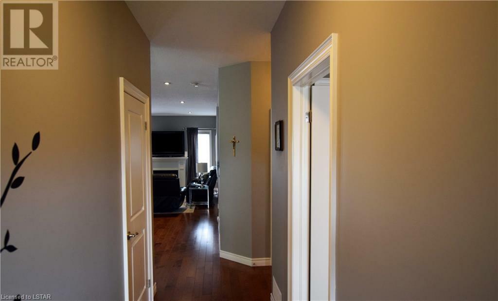 Property Photo:  1630 Bayswater Crescent  ON N6G 0A9 