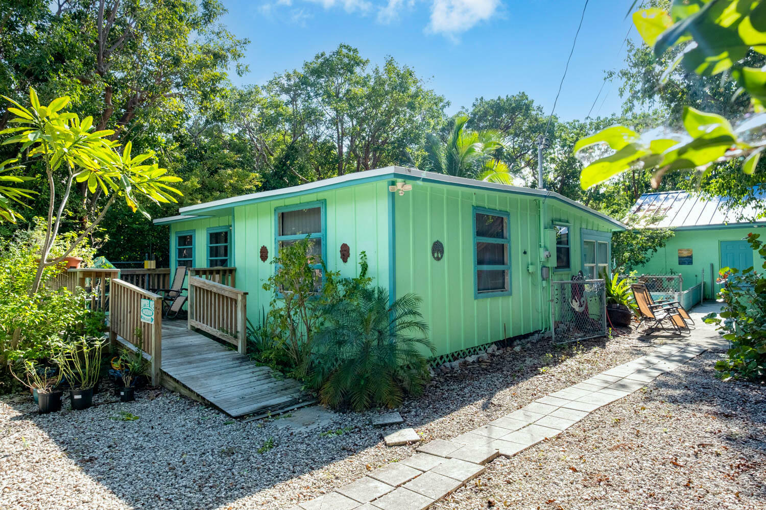 Property Photo:  850 Palmetto Avenue  FL 33070 