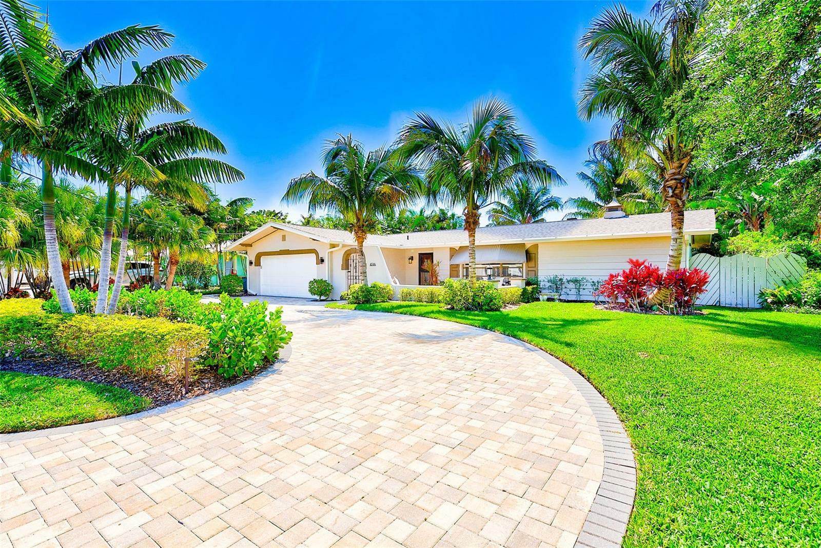 Property Photo:  4546 Clearwater Harbor Drive N  FL 33770 