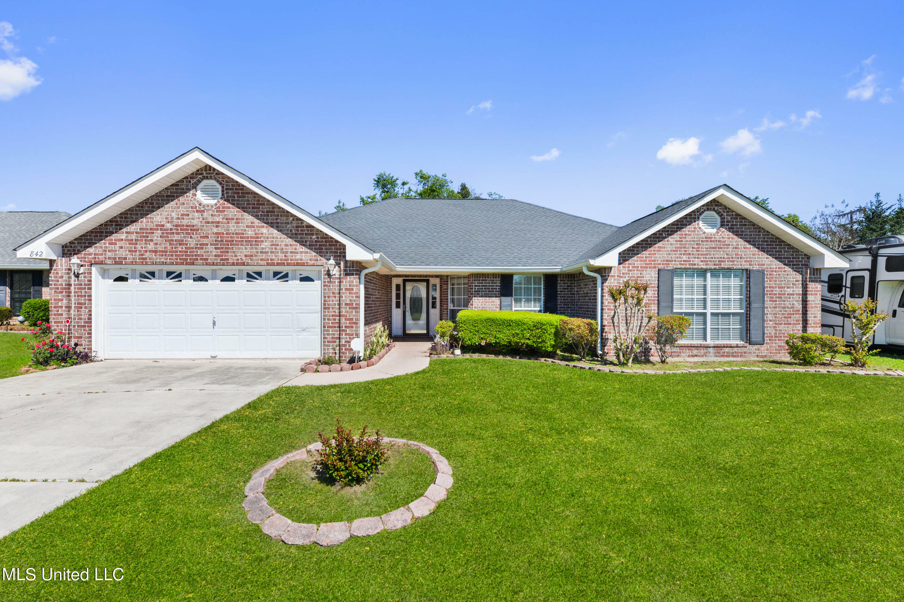 Property Photo:  842 Eagle Eyrie Drive  MS 39532 