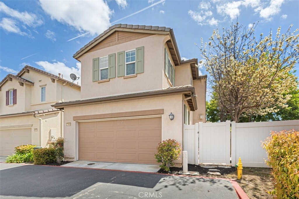 Property Photo:  27669 Passion Flower Ct  CA 92562 