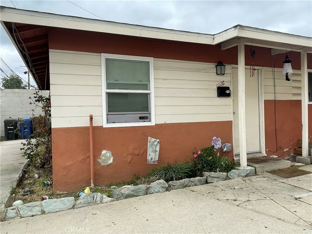 Property Photo:  1126 W 120th Street  CA 90044 