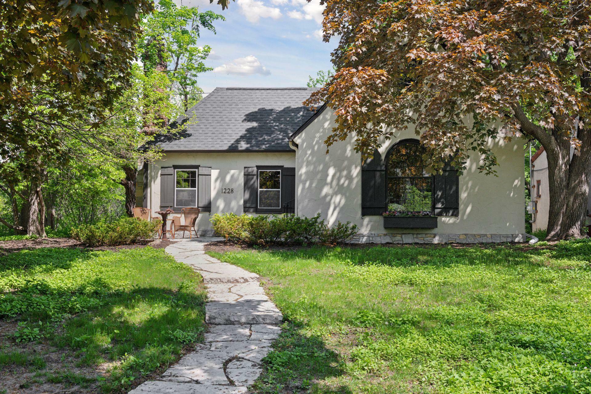 Property Photo:  1228 Cedar Lake Road S  MN 55416 