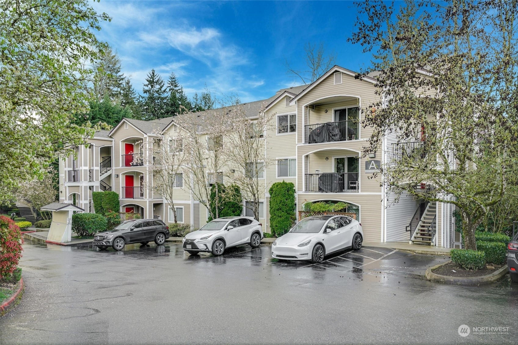 10709 Valley View Road A303  Bothell WA 98011 photo