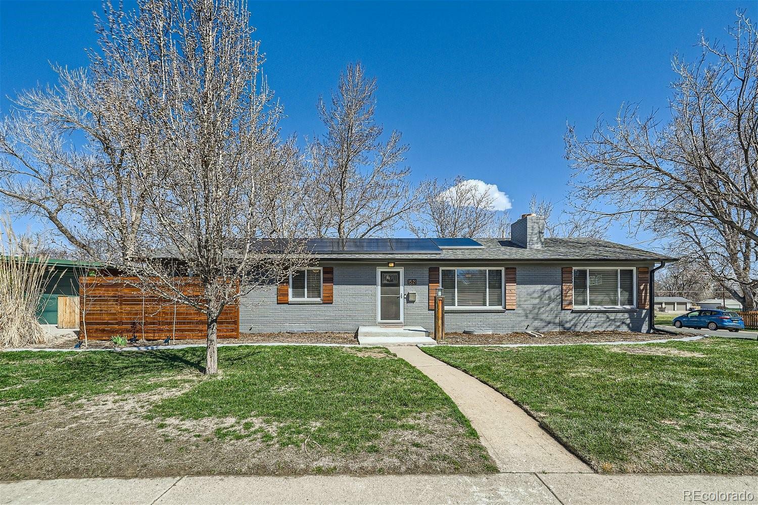 Property Photo: 1521 S Flamingo Way CO 80222