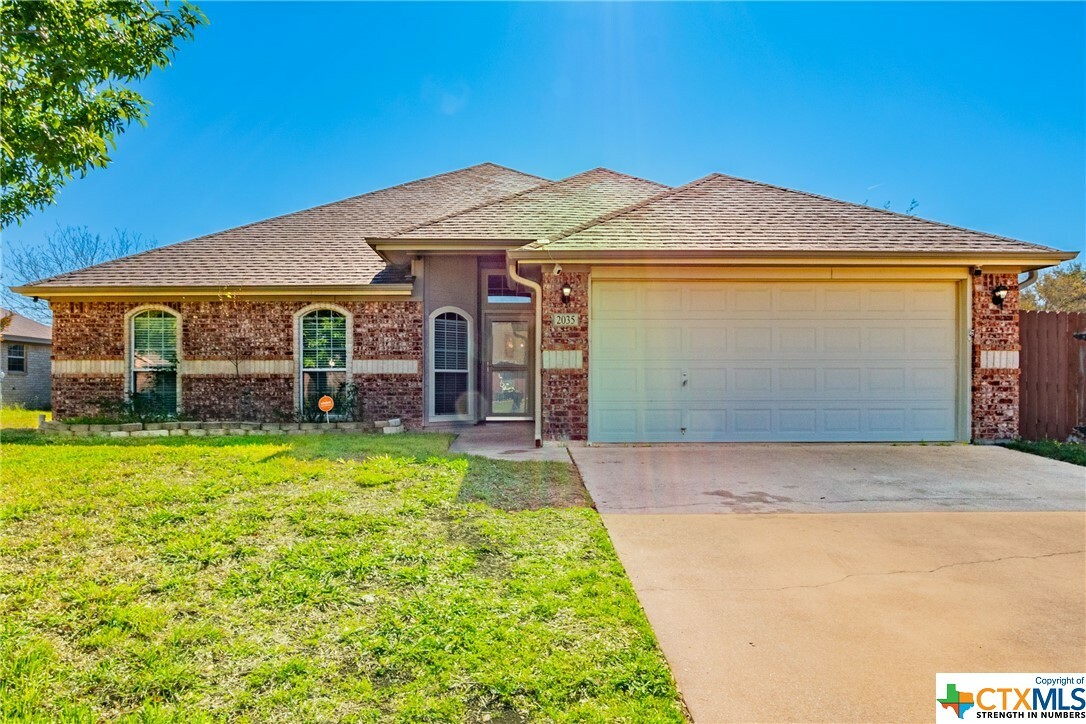 Property Photo:  2035 Stonehenge Drive  TX 76548 