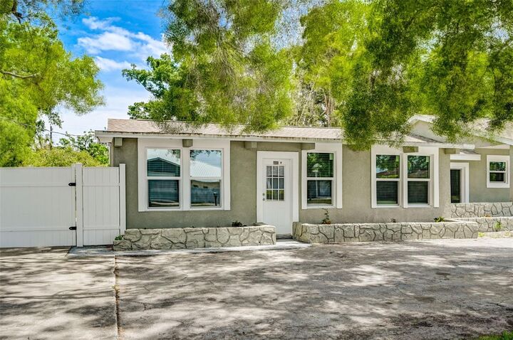 Property Photo:  4011 Nelson Avenue  FL 34231 