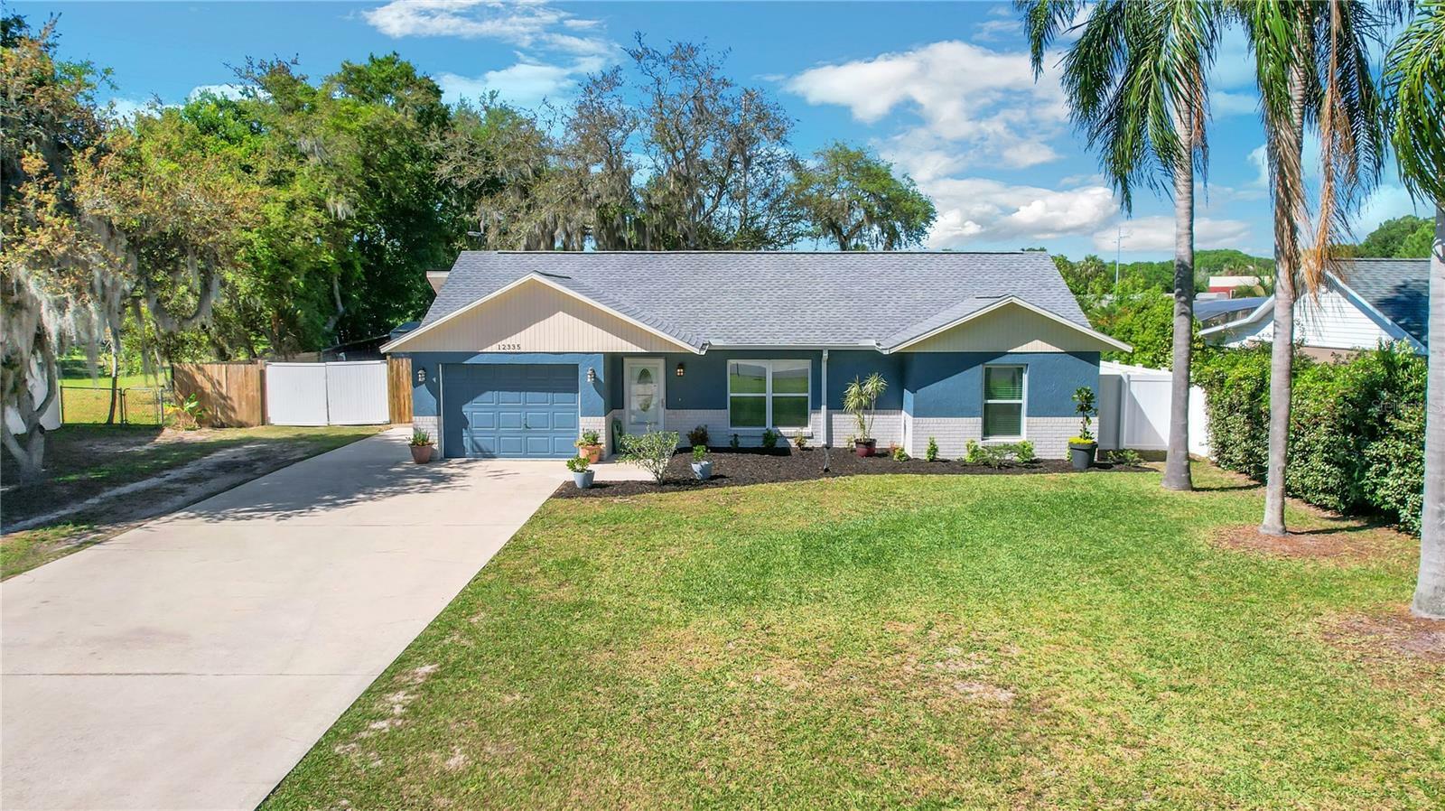 Property Photo:  12335 N Putney Court  FL 34788 