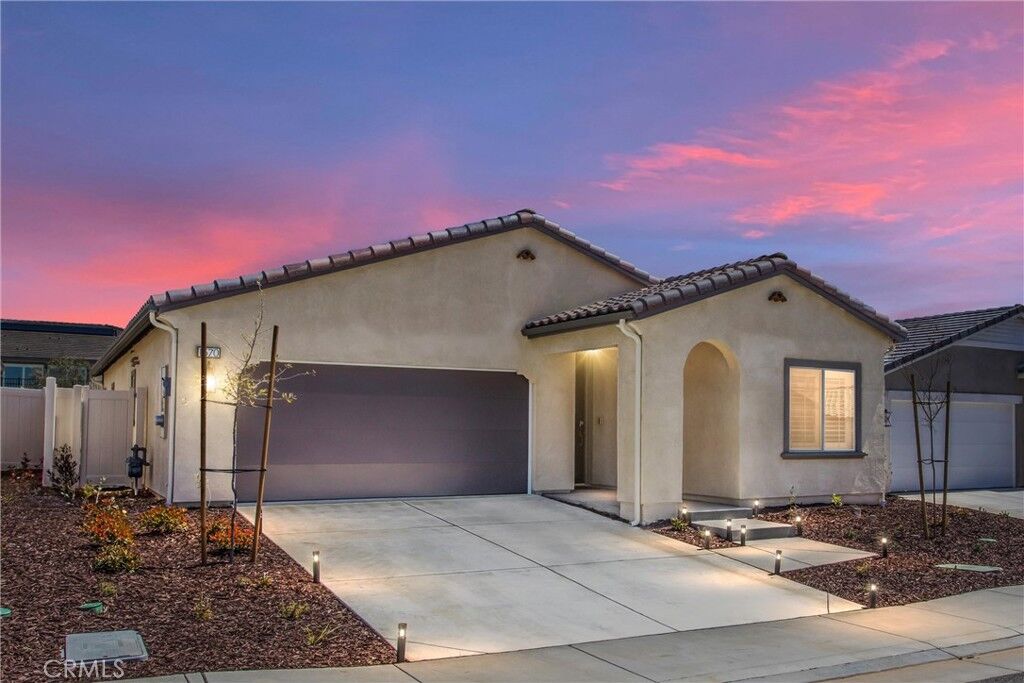 Property Photo:  1570 Lismore Lane  CA 92223 