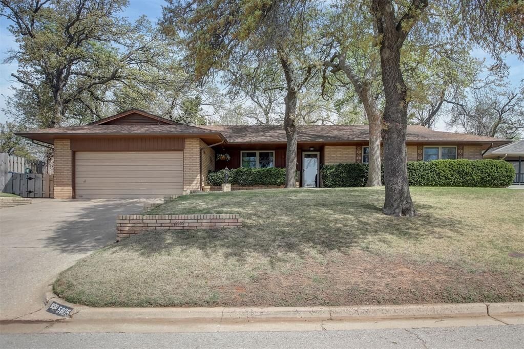 Property Photo:  5805 NW 31st Street  OK 73122 