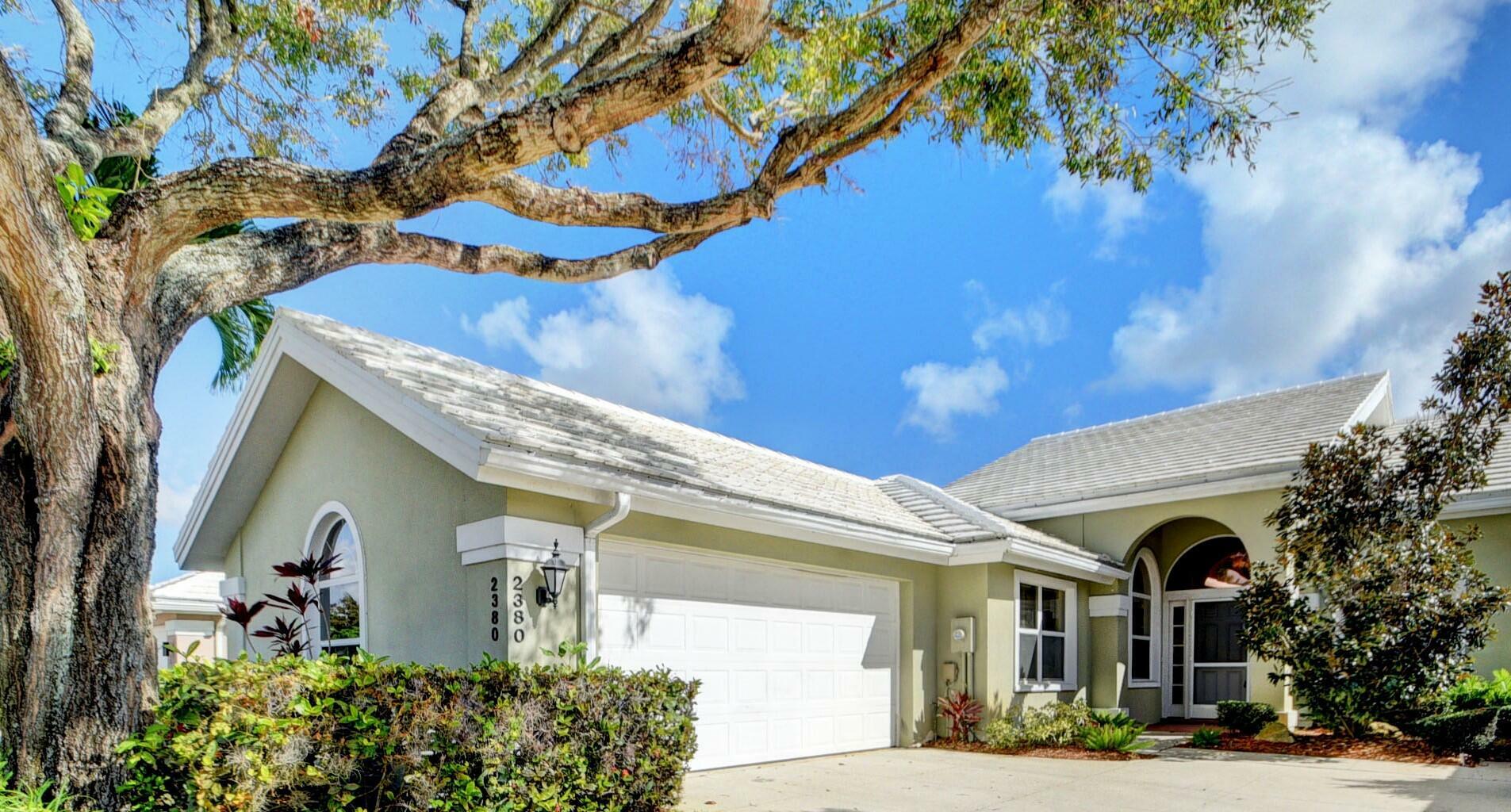 Property Photo:  2380 Saratoga Bay Drive  FL 33409 