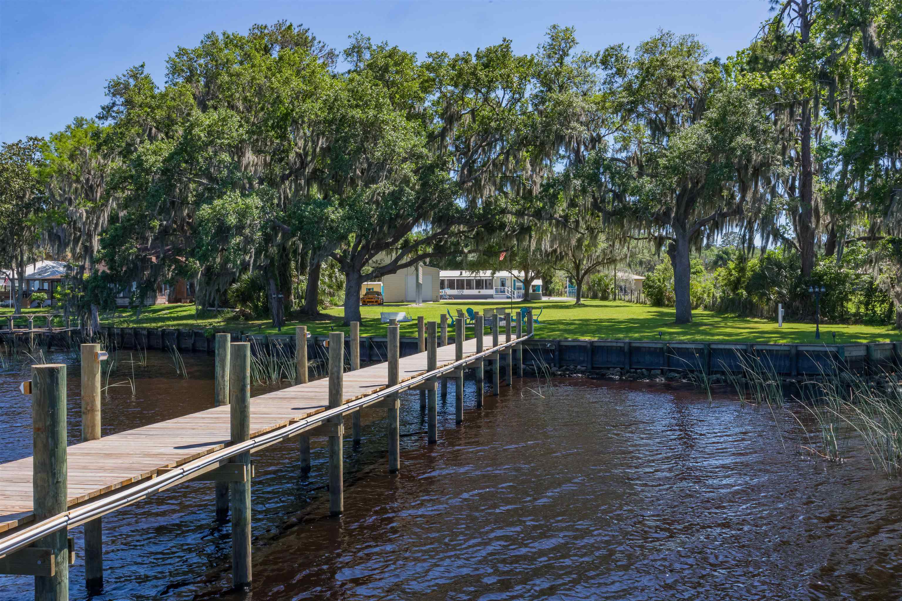 Property Photo:  116 Crescent Lake Shore Dr  FL 32112 