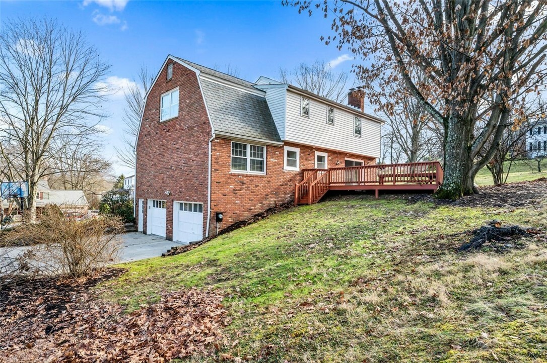 Property Photo:  2312 Mill Grove Road  PA 15241 