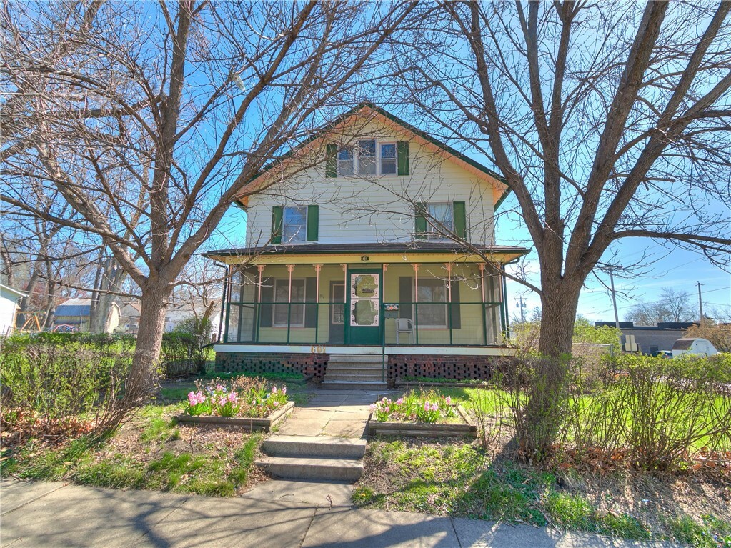 601 6th Street  West Des Moines IA 50265 photo