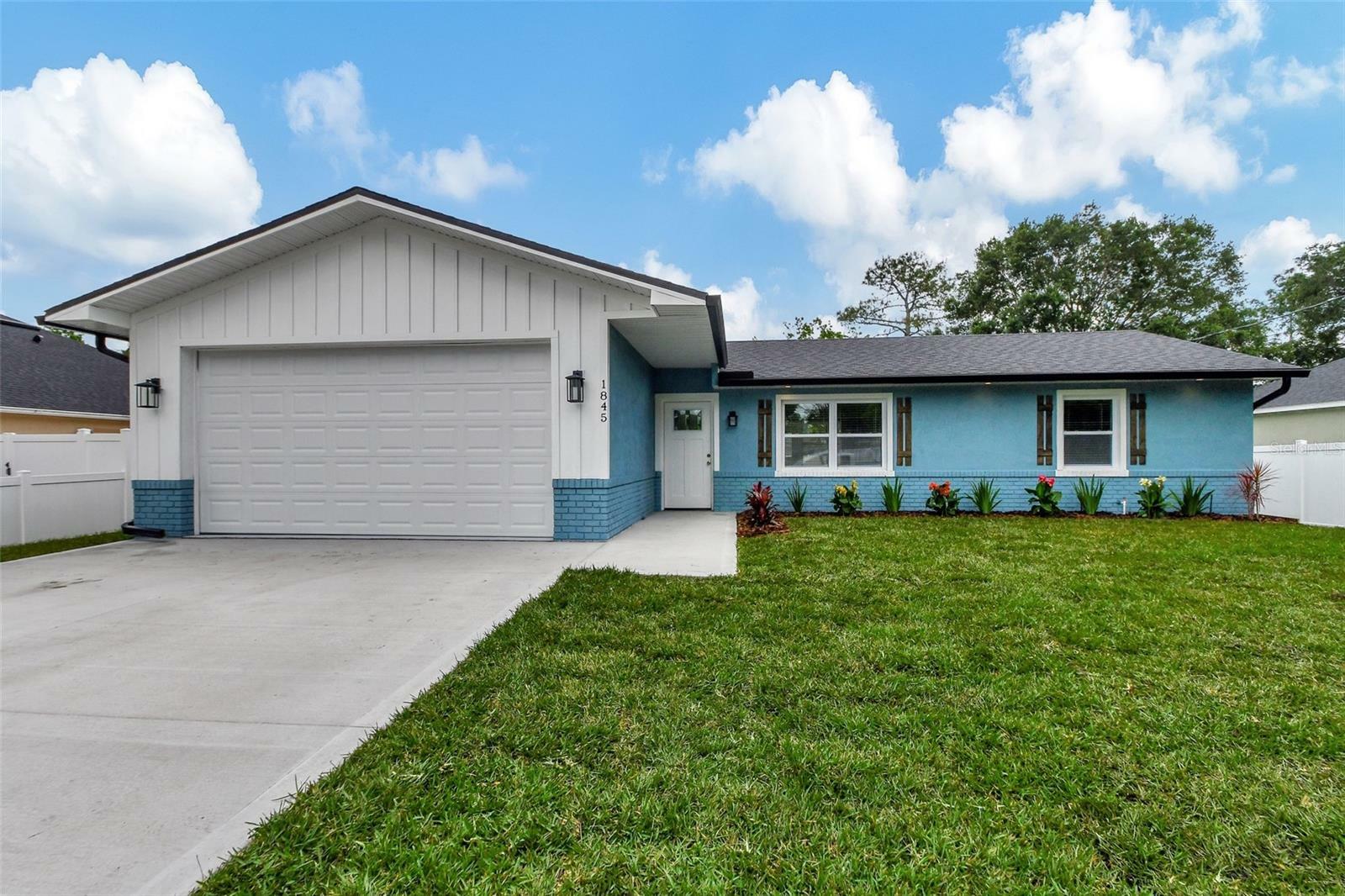 Property Photo:  1845 2nd Avenue  FL 32724 