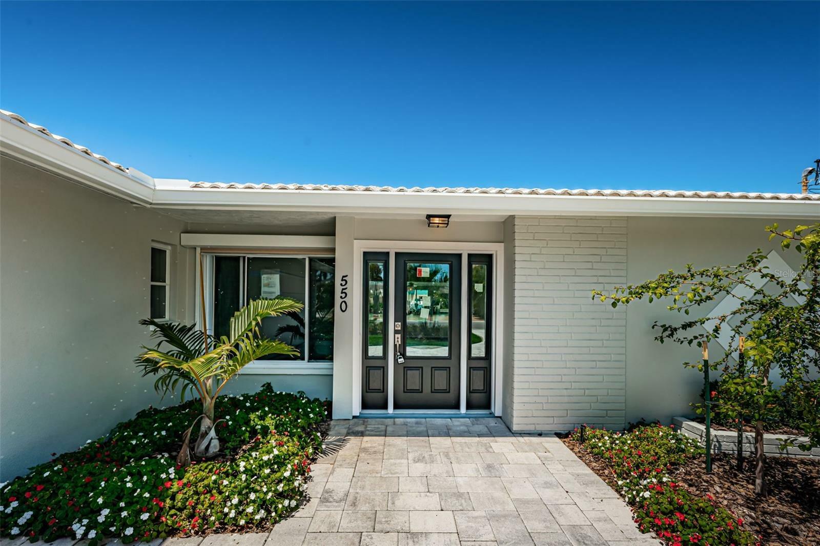 Property Photo:  550 Johns Pass Avenue  FL 33708 