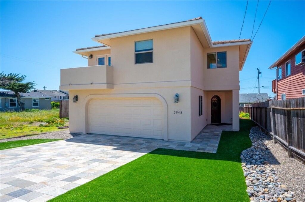 Property Photo:  2545 Greenwood Avenue  CA 93442 