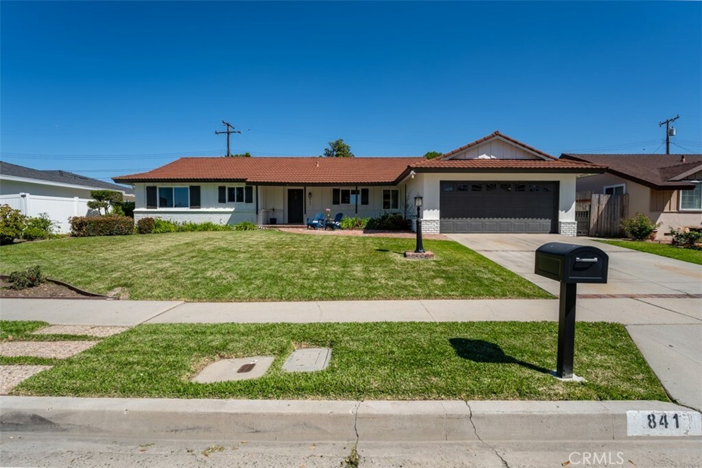 Property Photo:  841 Sycamore Avenue  CA 90631 