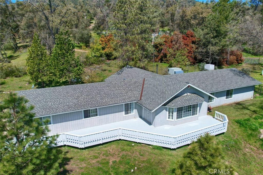 Property Photo:  44670 Thunderhead Drive  CA 93601 