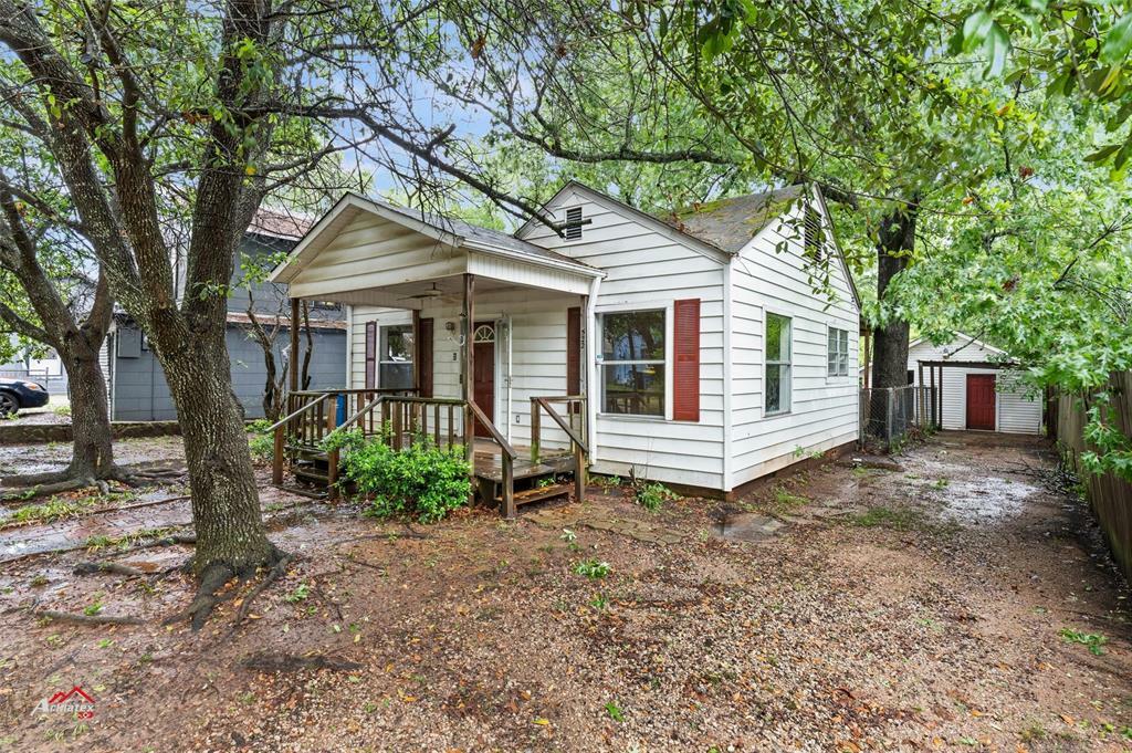 Property Photo:  522 Elder Street  TX 75662 