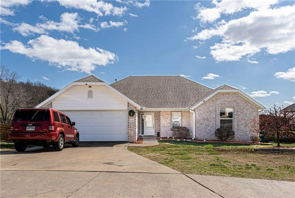 Property Photo:  2215 Sweetwater Ranch Avenue  AR 72764 