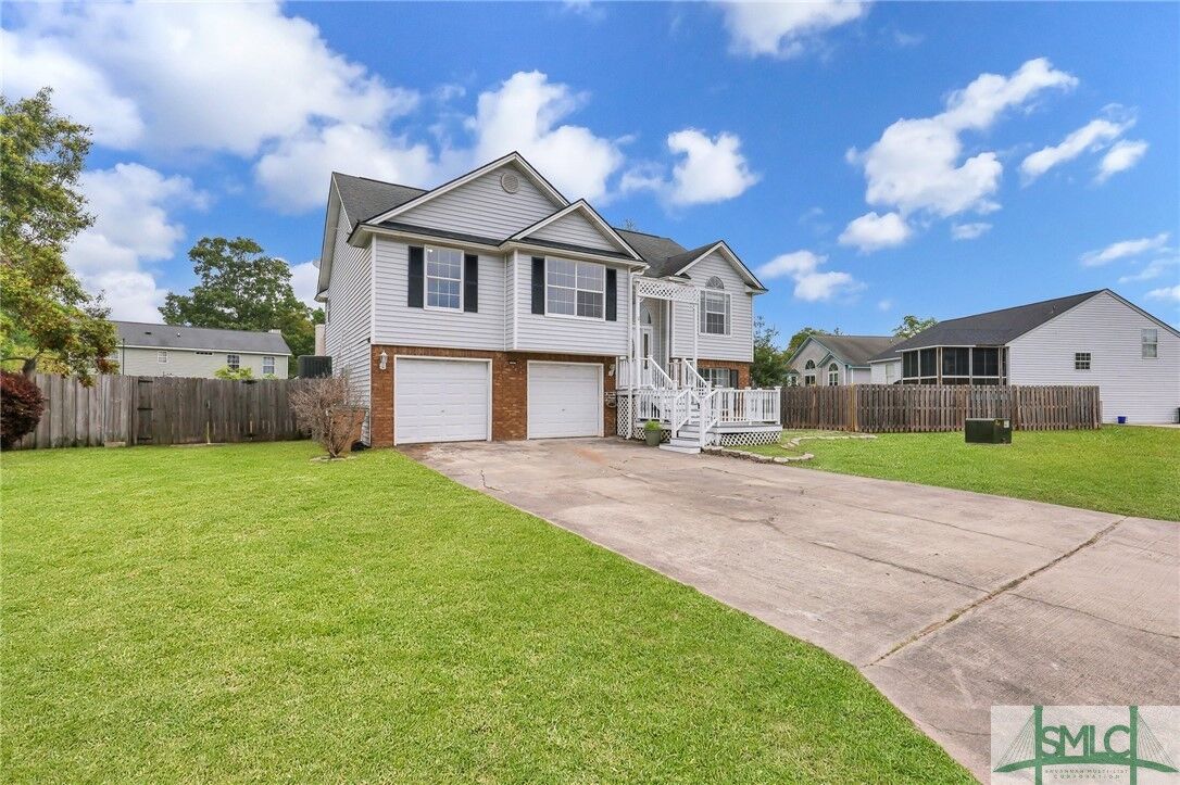 Property Photo:  208 Stonebridge Drive  GA 31410 