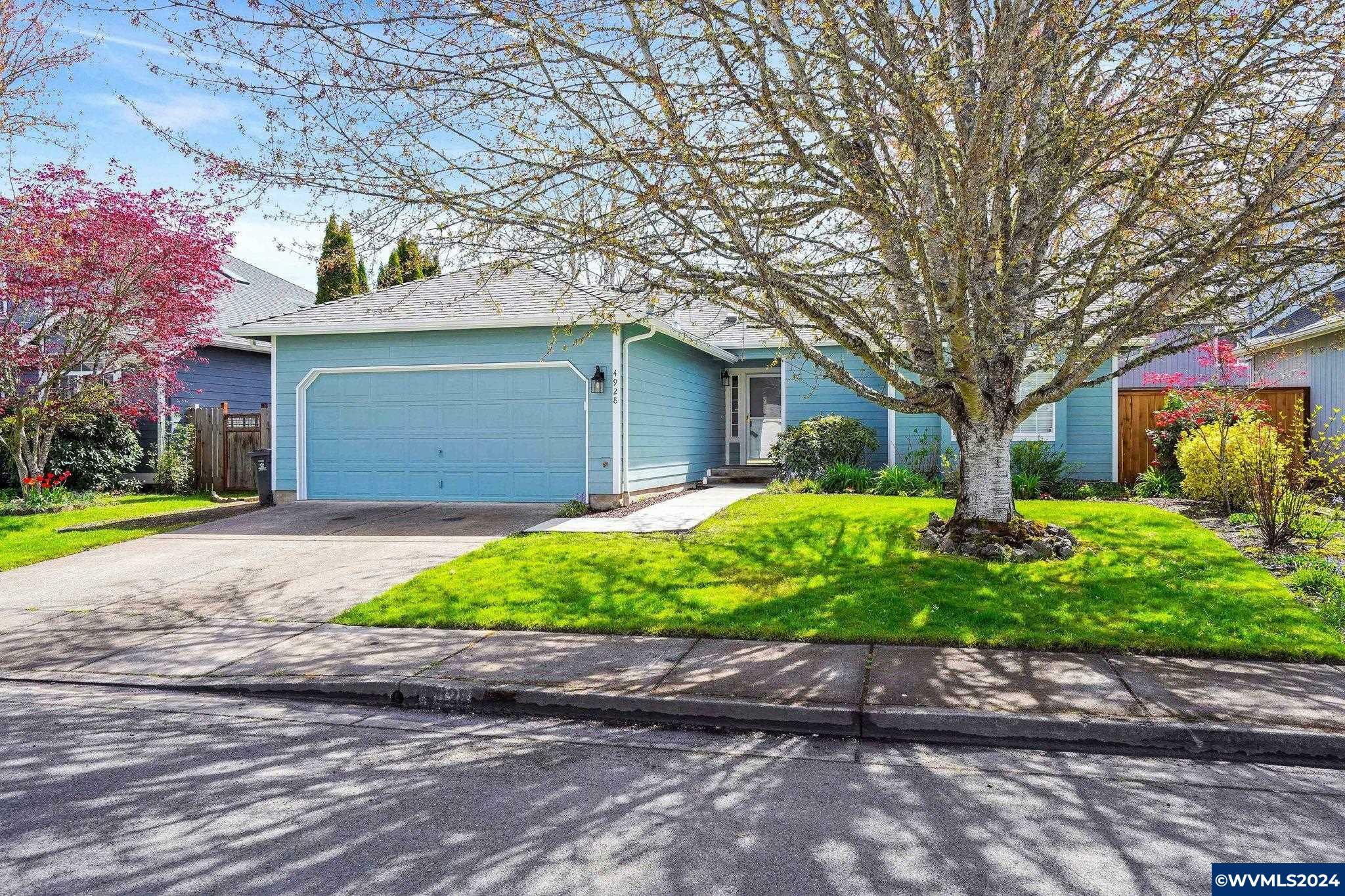 Property Photo:  4928 SW Roseberry St  OR 97333 