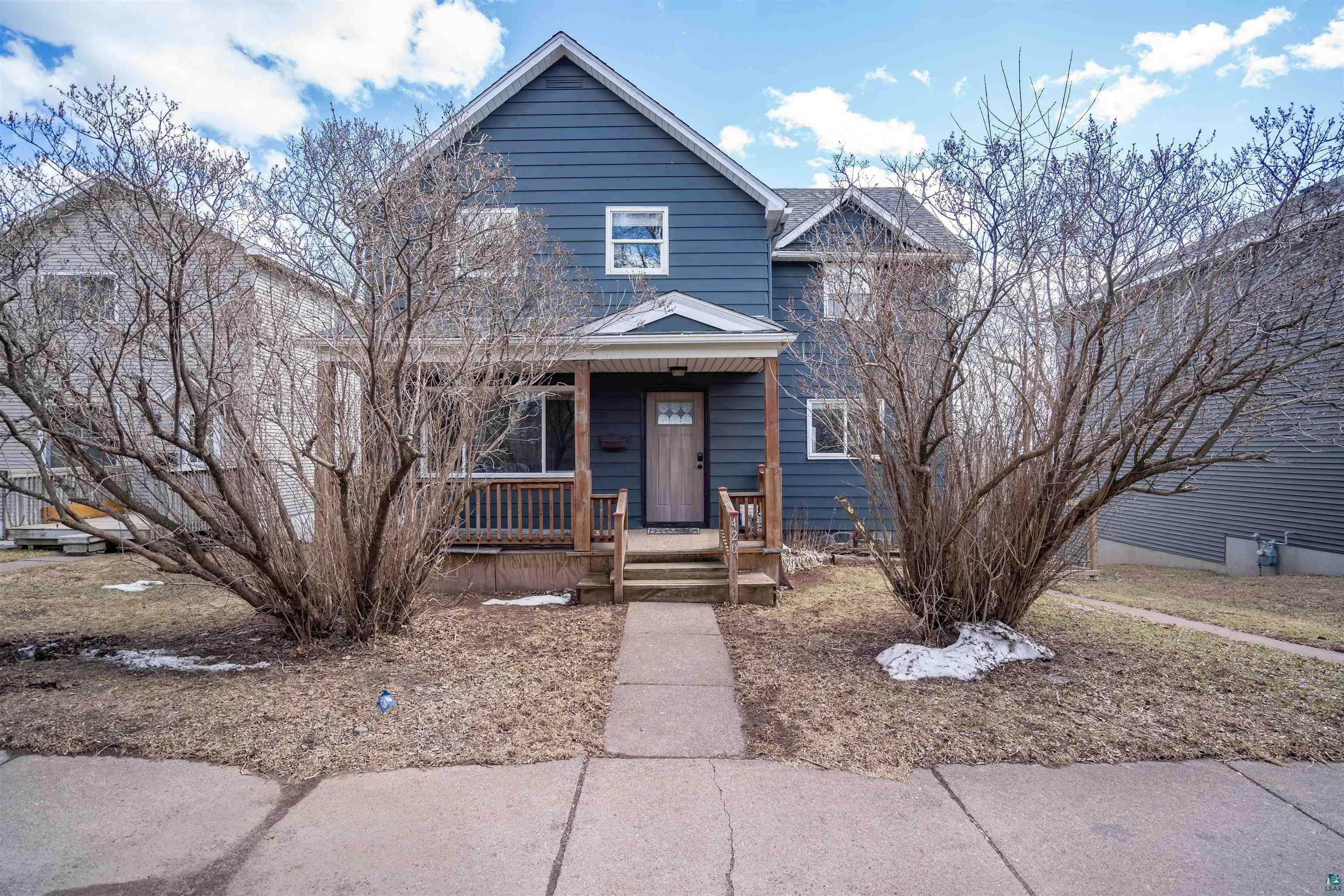 Property Photo: 420 E 7th St MN 55805