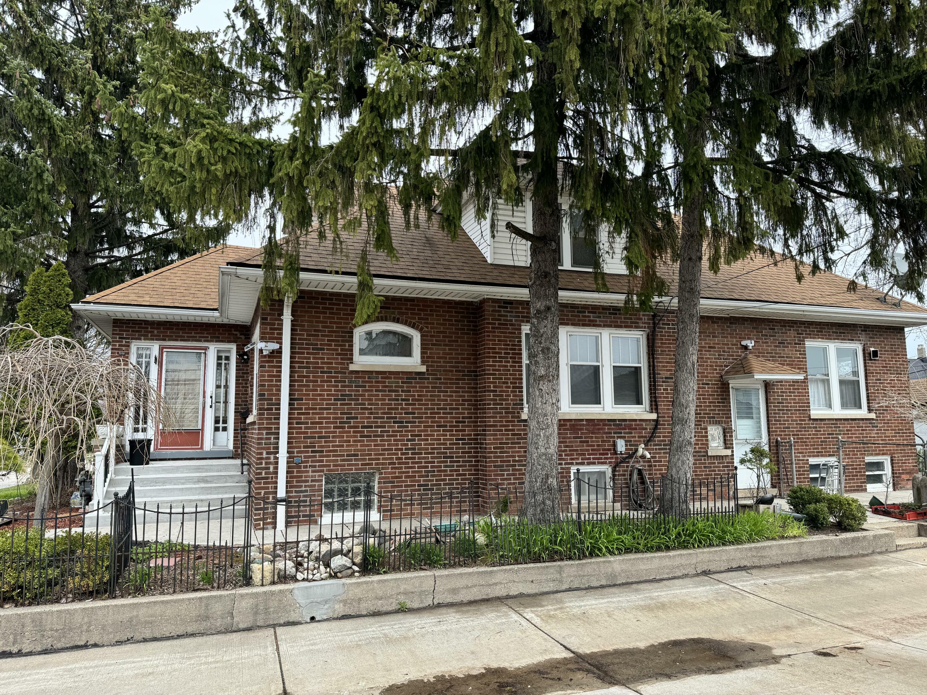 Property Photo:  2258 S 56th St  WI 53219 