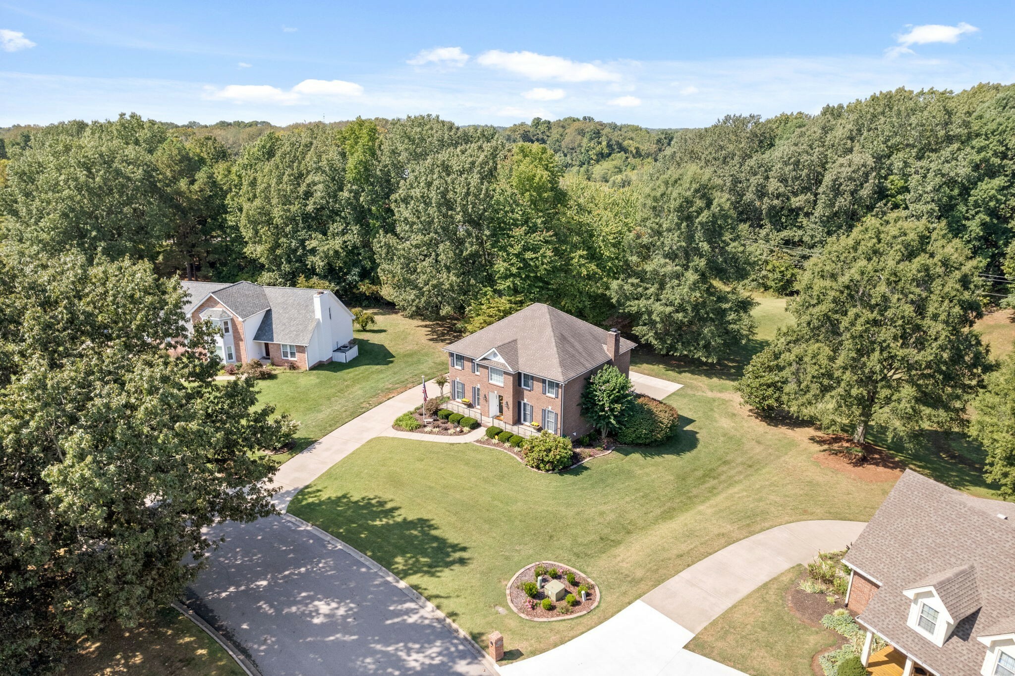 Property Photo:  304 Longwood Ct  TN 37043 