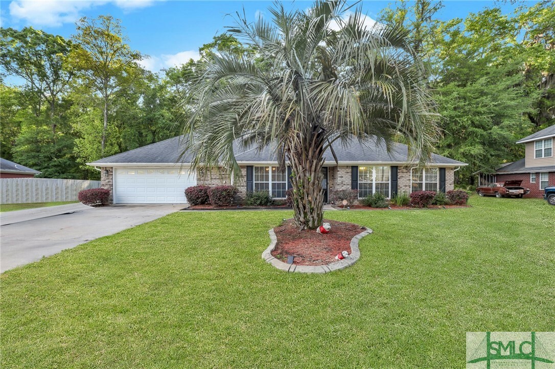 Property Photo:  207 Sassafras Lane  GA 31320 