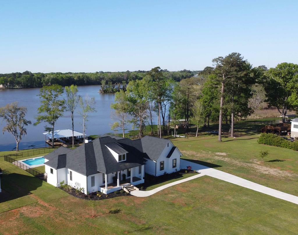 Property Photo:  1300 River Pointe Drive  GA 31701 