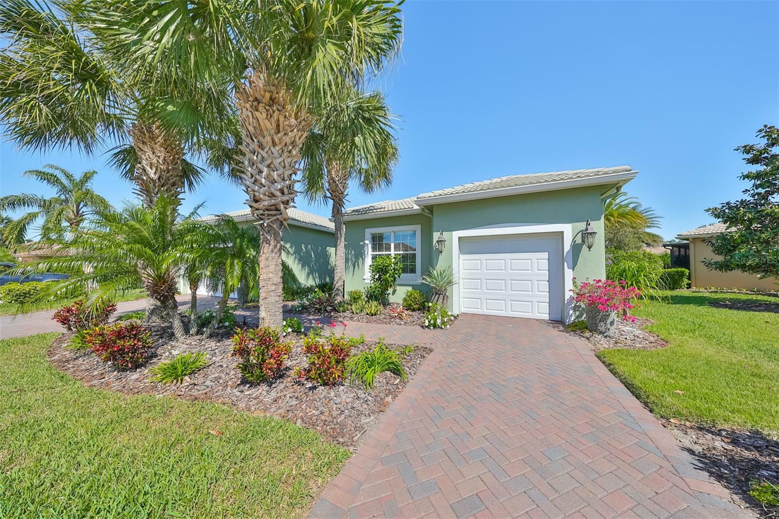 Property Photo:  5045 Ruby Flats Drive  FL 33598 